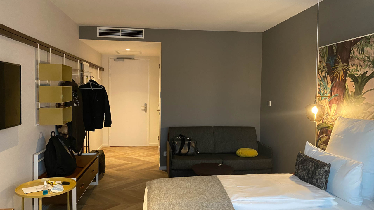 Hotel 99-28